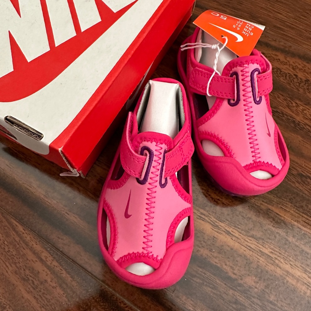 Nike Sunray Protect Water Shoes - Pink Glow - Size 5C - New In Box